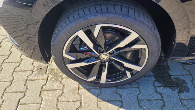 Skoda Kamiq Monte Carlo Carlo*LED*Navi*Shzg*PDC*Cam*18Zoll* 