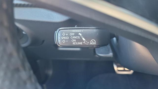 Skoda Kamiq Monte Carlo Carlo*LED*Navi*Shzg*PDC*Cam*ACC*18"* 