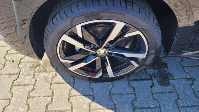 Skoda Kamiq Monte Carlo Carlo*LED*Navi*Shzg*PDC*Cam*ACC*18"* 