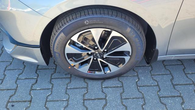 Kia Ceed SPIN 1.5 Spin*Navi*Shzg*Lhzg*PDC*Cam*16Zoll* 