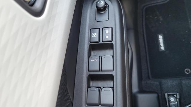Suzuki Swift Comfort+ Comfort+*Navi*LED*Shzg*PDC*Cam*ACC*Klima* 