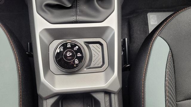 Dacia Bigster TCe 130 Extreme 4x4 4x4*LED*Navi*Shzg*PDC*Cam*SD*18" 