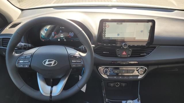 Hyundai i30 Kombi Smart SW 1.5 MJ25*Navi*LED*Shzg*PDCv&h*Cam*16 