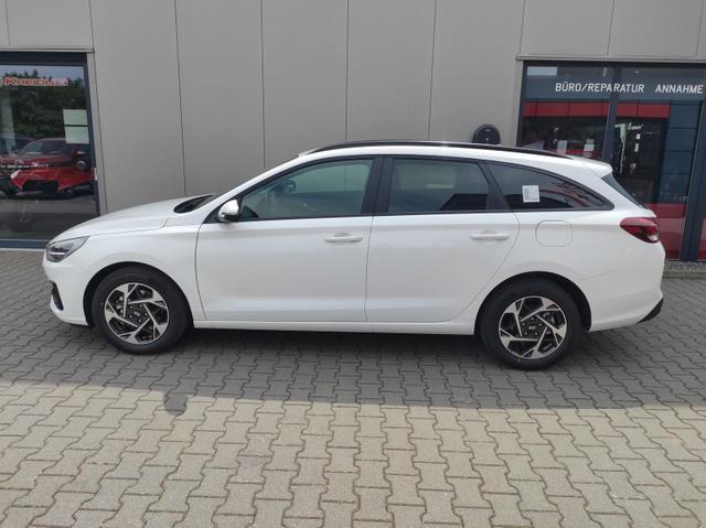 Hyundai i30 Kombi Smart SW DCT 1.5 MJ25*Navi*LED*Shzg*PDCv&h*Cam*16 