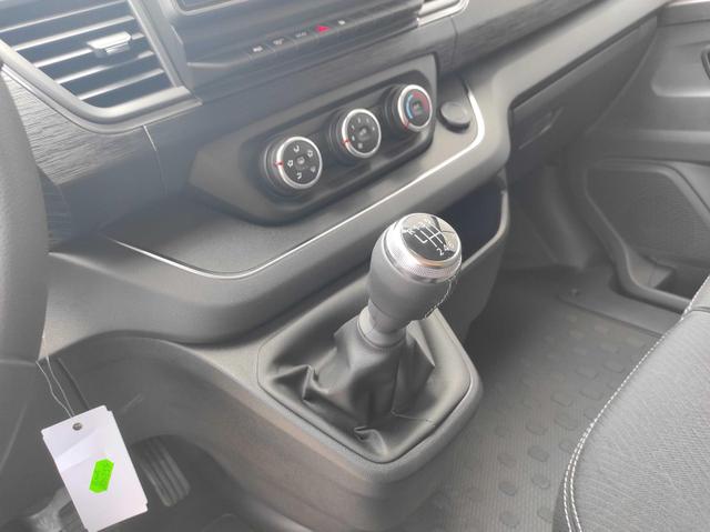 Renault Trafic Zen Combi L2 Blue dCi 110 9 Sitzer - APP 