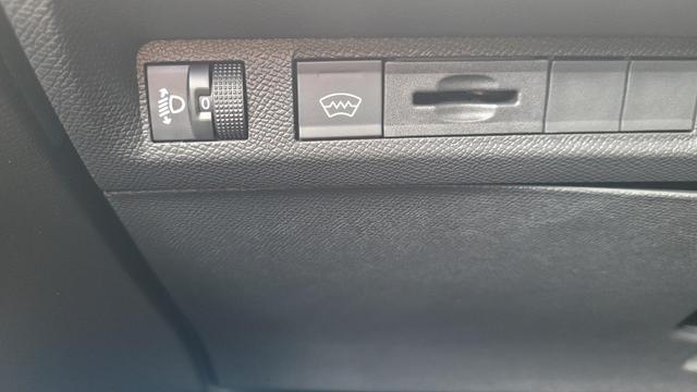 Peugeot 308 SW Active Pack Pack*LED*Navi*Shzg*PDC*BFS*ACC*16" 