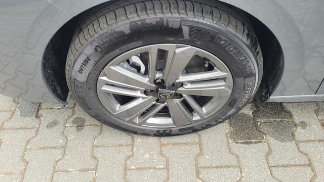 Peugeot 308 SW Active Pack Pack*LED*Navi*Shzg*PDC*BFS*ACC*16" 