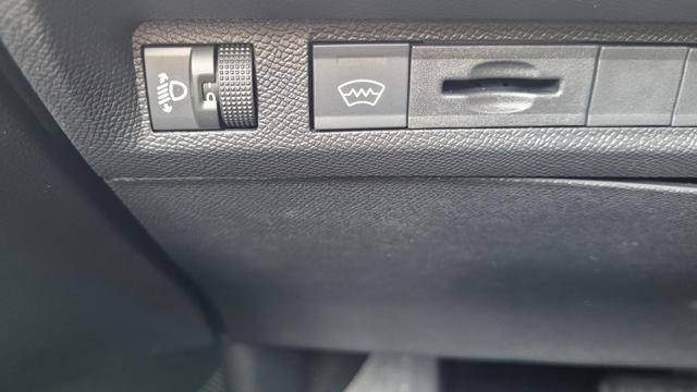 Peugeot 308 SW Active Pack Pack*LED*Navi*Shzg*PDC*BFS*ACC*16" 
