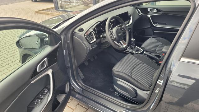 Kia Ceed Gold Gold*LED*Navi*Shzg*Lhzg*PDC*Cam*16Zoll* 
