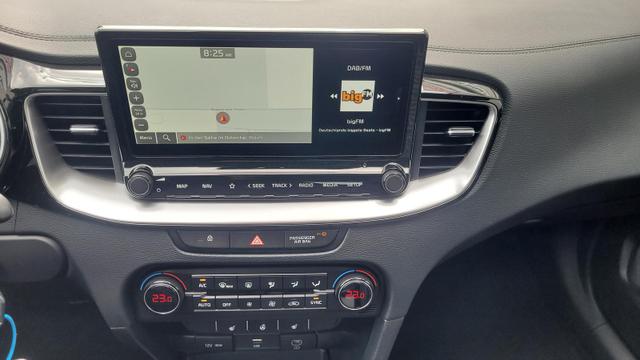 Kia Ceed Gold Gold*LED*Navi*Shzg*Lhzg*PDC*Cam*16Zoll* 