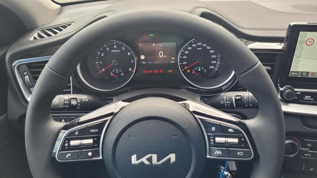 Kia Ceed Gold Gold*LED*Navi*Shzg*Lhzg*PDC*Cam*16Zoll* 
