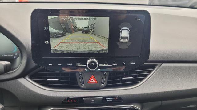 Hyundai i30 Family HB Family*Navi*LED*Shzg*Lhzg*PDC*Cam*16Zoll* 