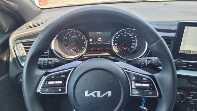 Kia Ceed Sportswagon Edition 30 SW Edition30*LED*Navi*Shzg*Lhzg*PDC*Cam*17" 