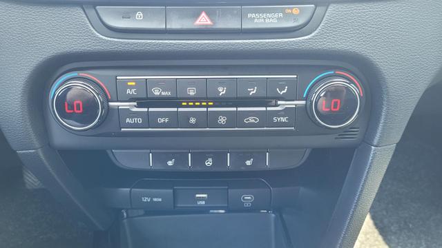 Kia Ceed Sportswagon Edition 30 SW Edition30*LED*Navi*Shzg*Lhzg*PDC*Cam*17" 