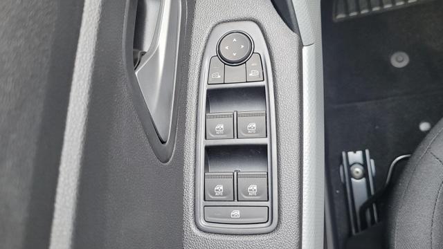 Dacia Bigster TCe 140 Essential 140*LED*PDC*Cam*17Zoll*Klima* 