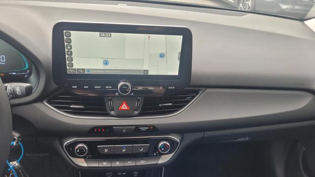 Hyundai i30 Kombi Family SW Family*Navi*LED*Shzg*Lhzg*PDC*Cam*16Zoll* 