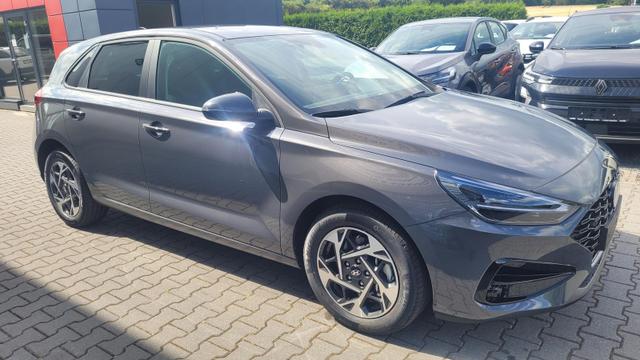 Hyundai i30 Familiy HB Family*Navi*LED*Shzg*Lhzg*PDC*Cam*16Zoll* 