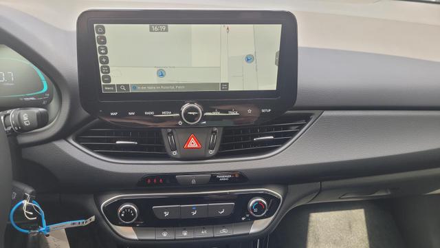 Hyundai i30 Familiy HB Family*Navi*LED*Shzg*Lhzg*PDC*Cam*16Zoll* 