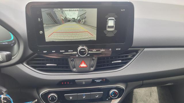 Hyundai i30 Familiy HB Family*Navi*LED*Shzg*Lhzg*PDC*Cam*16Zoll* 