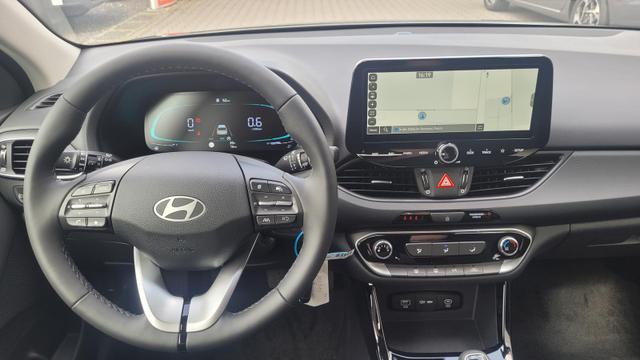 Hyundai i30 Familiy HB Family*Navi*LED*Shzg*Lhzg*PDC*Cam*16Zoll* 