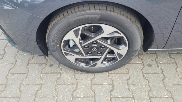 Hyundai i30 Familiy HB Family*Navi*LED*Shzg*Lhzg*PDC*Cam*16Zoll* 