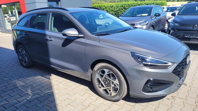 Hyundai i30 Kombi Family SW Family*Navi*LED*Shzg*Lhzg*PDC*Cam*16Zoll* 