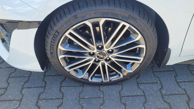 Kia ProCeed Ultimate+ GT-Line+*Navi*LED*Shzg4x*PDC*Cam*SD*18" 