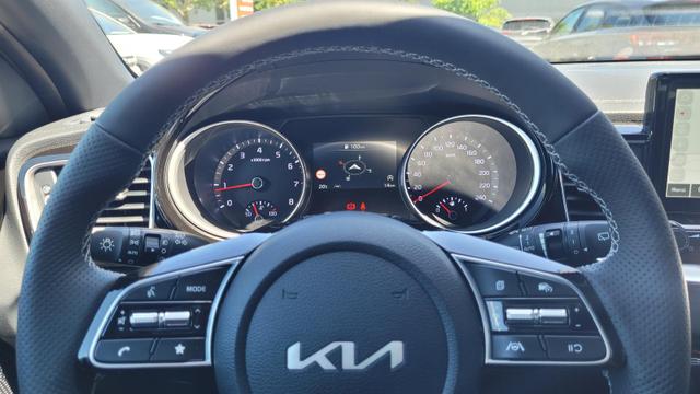 Kia ProCeed Ultimate GT-Line*Navi*LED*Shzg*PDC*Cam*SD*17" 