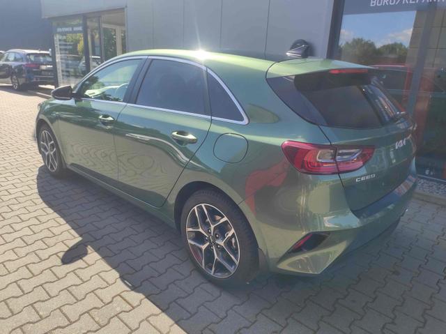 Kia Ceed Platinum AT*LED*Navi*Shzg*PDCv+h*Cam*SD*17" 