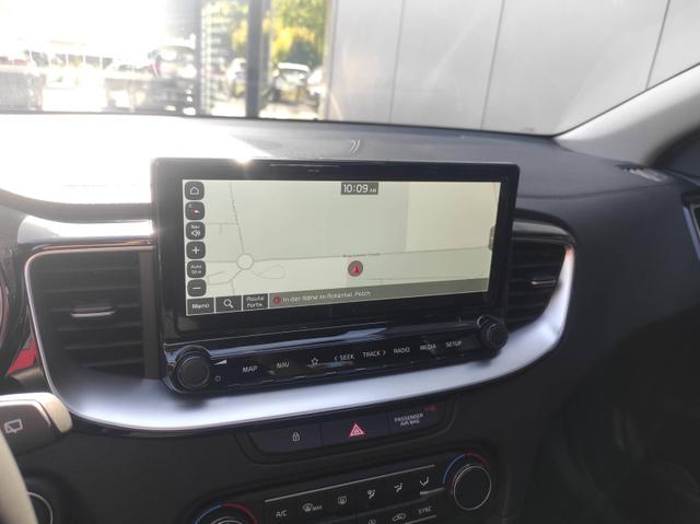 Kia Ceed Platinum AT*LED*Navi*Shzg*PDCv+h*Cam*SD*17" 