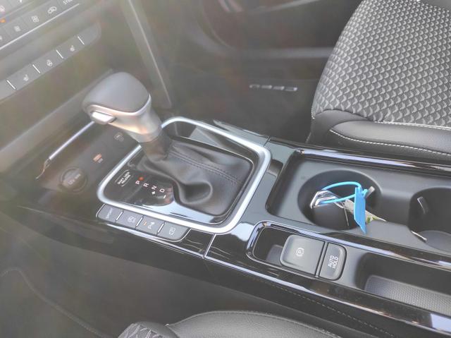 Kia Ceed Platinum AT*LED*Navi*Shzg*PDCv+h*Cam*SD*17" 