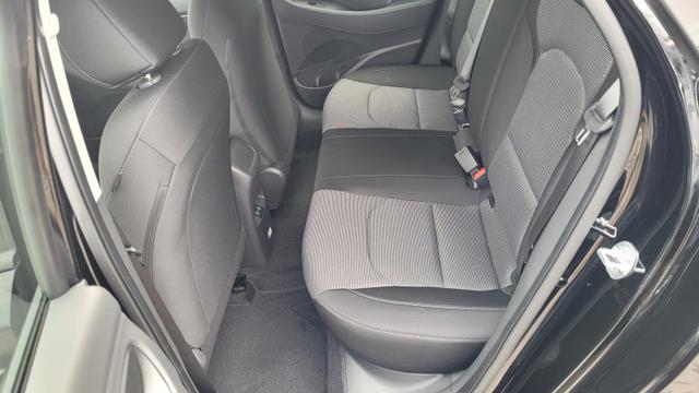 Hyundai i30 Family HB Family*Navi*LED*Shzg*Lhzg*PDC*Cam*16Zoll* 