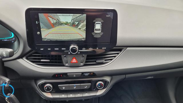 Hyundai i30 Familiy HB Family*LED*Navi*Shzg*Lhzg*PDC*Cam*16Zoll* 