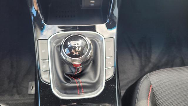 Hyundai i30 FastbackN N Line Fastback Line*LED*Navi*Shzg*PDC*Cam*18Zoll 