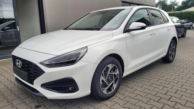 Hyundai i30 - Familiy HB Family*Navi*LED*Shzg*Lhzg*PDC*Cam*16Zoll*