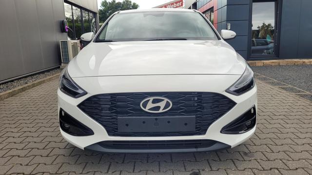 Hyundai i30 Familiy HB Family*Navi*LED*Shzg*Lhzg*PDC*Cam*16Zoll* 