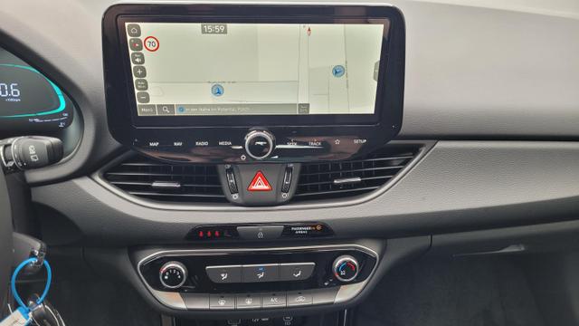 Hyundai i30 Familiy HB Family*Navi*LED*Shzg*Lhzg*PDC*Cam*16Zoll* 