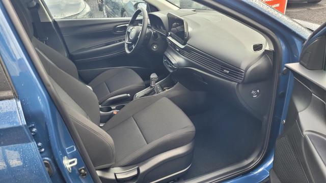 Hyundai i20 Family Family*Navi*Shzg*Lhzg*PDC*Cam*16Zoll*ACA* 