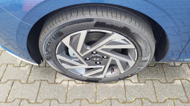 Hyundai i20 Family Family*Navi*Shzg*Lhzg*PDC*Cam*16Zoll*ACA* 