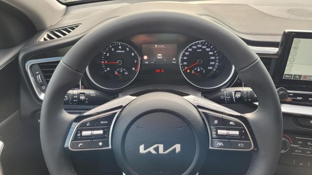 Kia XCeed TOP TOP*LED*Navi*Shzg*PDCv+h*Cam*18Zoll* 