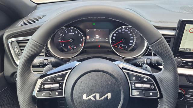 Kia Ceed Sportswagon GT Line SW Line*LED*Navi*Shzg*PDC*Cam*17Zoll*ACC 