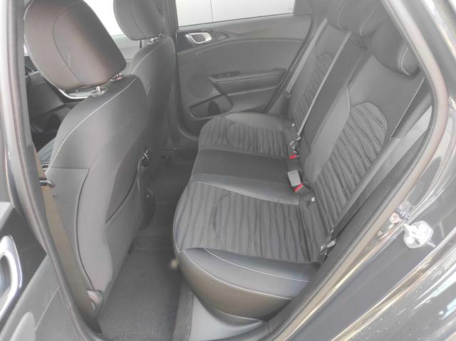 Kia Ceed Sportswagon GT Line SW Line*LED*Navi*Shzg*PDC*Cam*17Zoll*ACC 