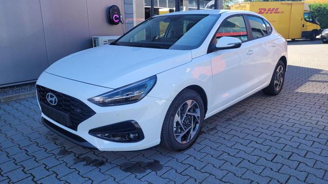 Hyundai i30 - Fastback*Navi*LED*Shzg*Lhzg*PDC*Cam*16Zoll*