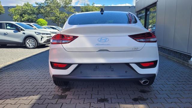 Hyundai i30 Fastback*Navi*LED*Shzg*Lhzg*PDC*Cam*16Zoll* 