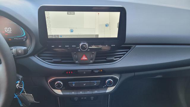 Hyundai i30 Fastback*Navi*LED*Shzg*Lhzg*PDC*Cam*16Zoll* 