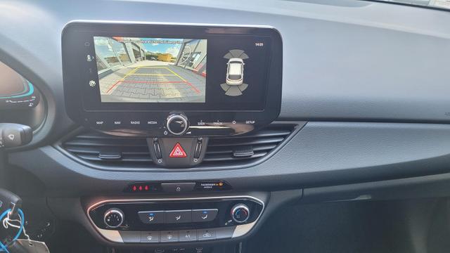 Hyundai i30 Fastback*Navi*LED*Shzg*Lhzg*PDC*Cam*16Zoll* 