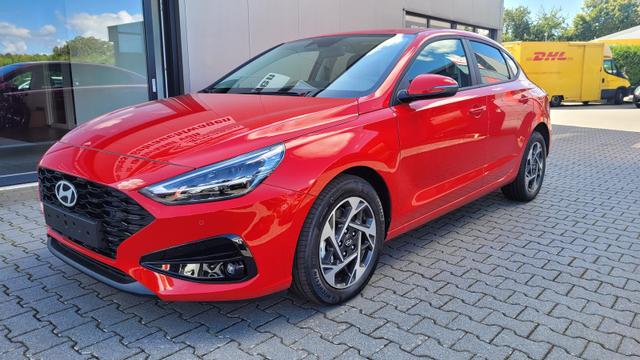 Hyundai i30 - Fastback*Navi*LED*Shzg*Lhzg*PDC*Cam*16Zoll*