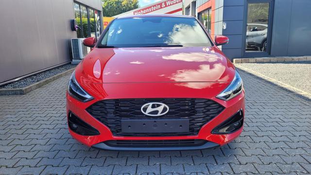 Hyundai i30 Fastback*Navi*LED*Shzg*Lhzg*PDC*Cam*16Zoll* 