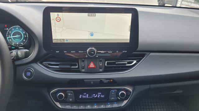 Hyundai i30 Kombi Style AT*LED*Navi*Shzg*Lhzg*PDC*Kamera 