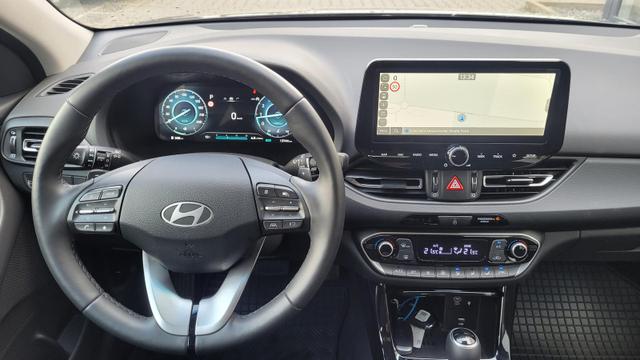 Hyundai i30 Kombi Style AT*LED*Navi*Shzg*Lhzg*PDC*Kamera 